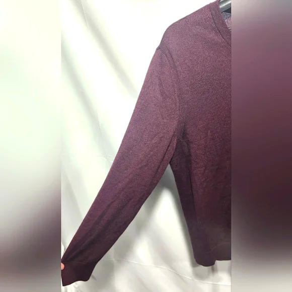 Express Men's V-Neck Sweater-Size XL - Picture 4 of 7